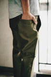 3RDWORD WORK PANTS（カーキ）着用イメージ